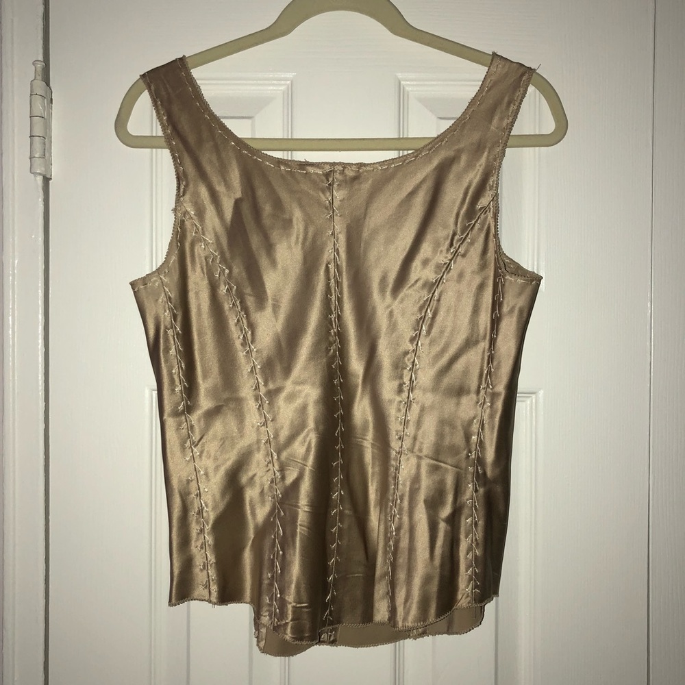 Fab fun going out top! - Picture 2 of 6